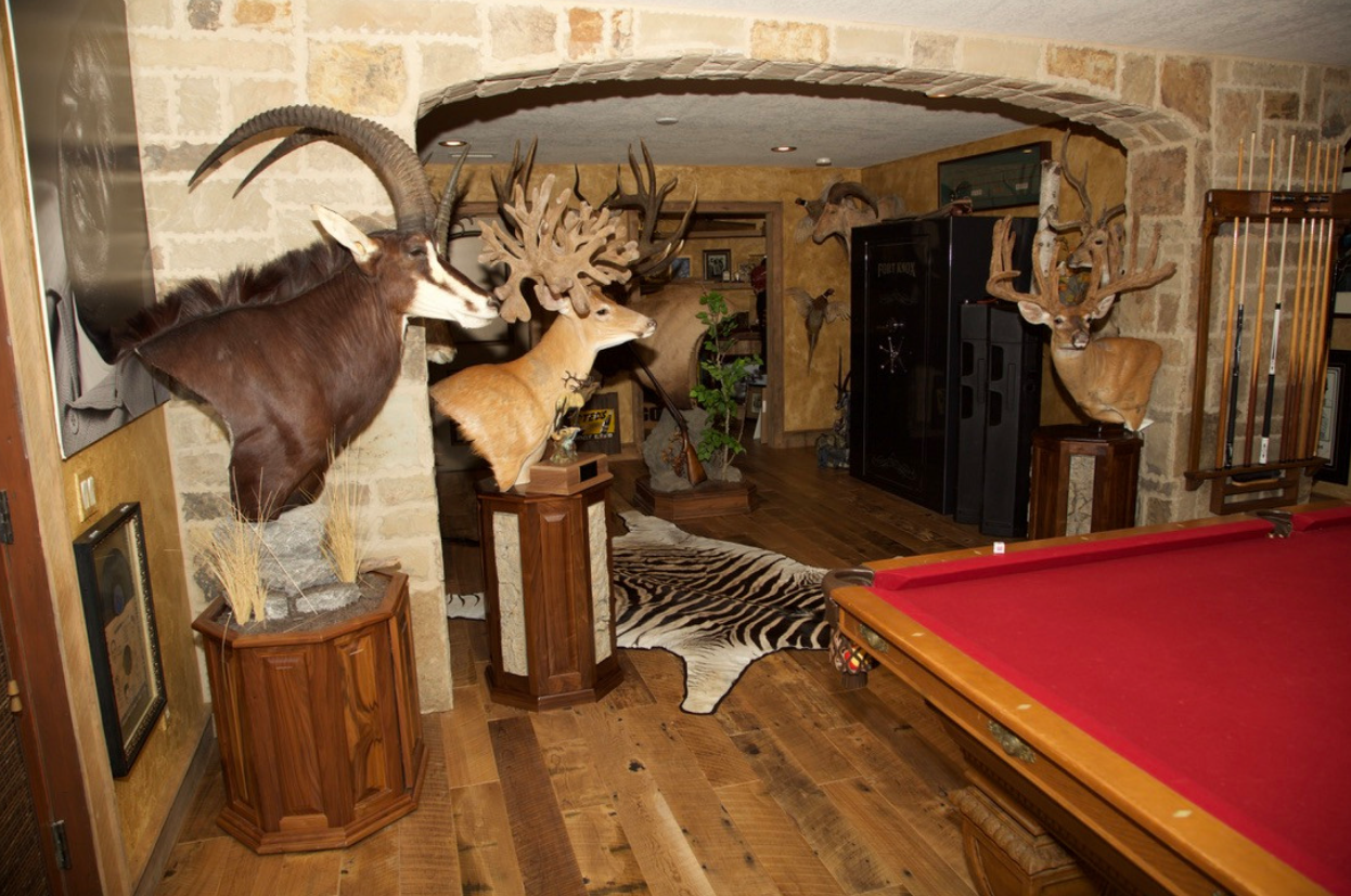 Auerbach-entertainment-room